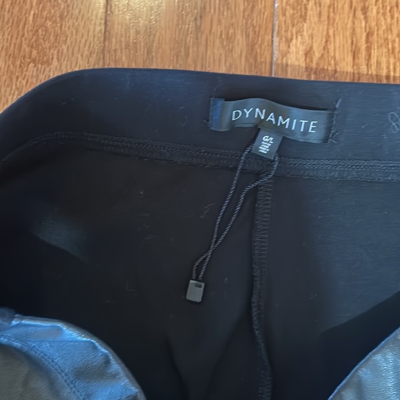 DYNAMITE FAUX LEATHER WOMEN MOTO LEGGINGS IN SIZE LARGE - Picture 3 of 6